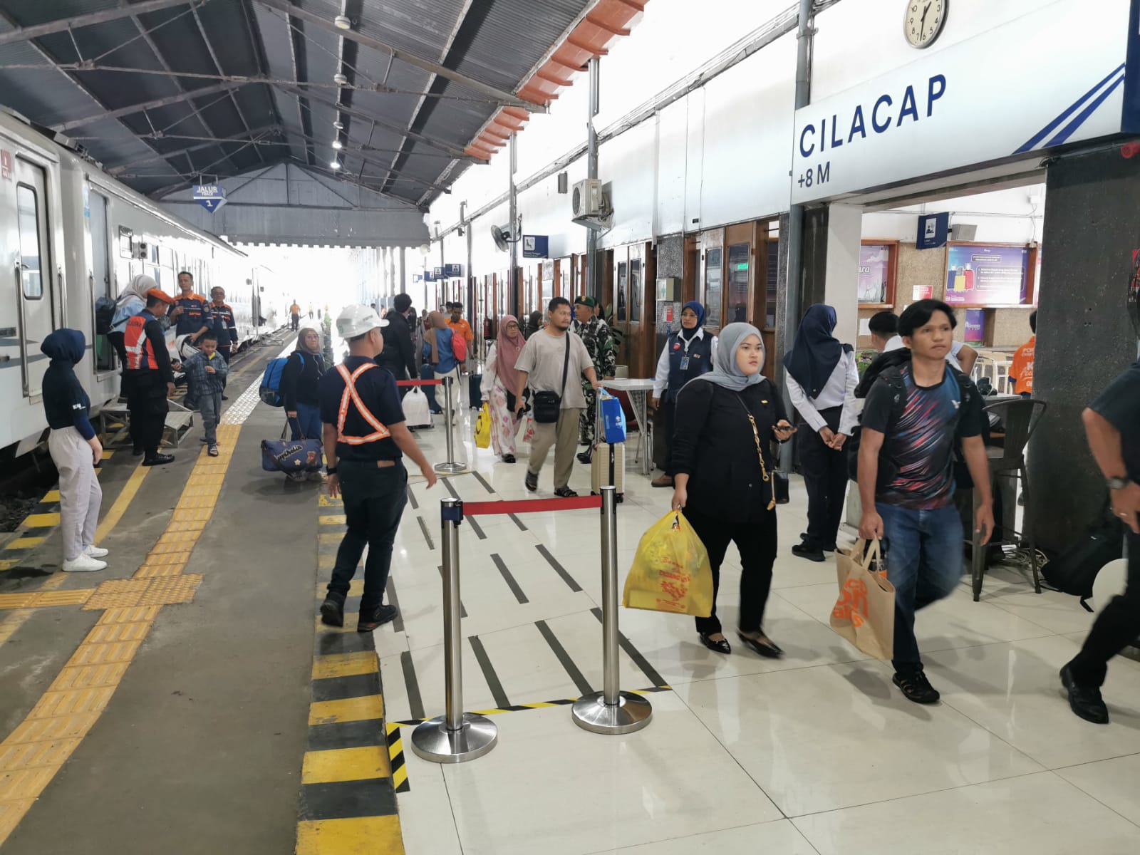 Libur Panjang, Stasiun Kroya dan Cilacap Dipadati Penumpang 