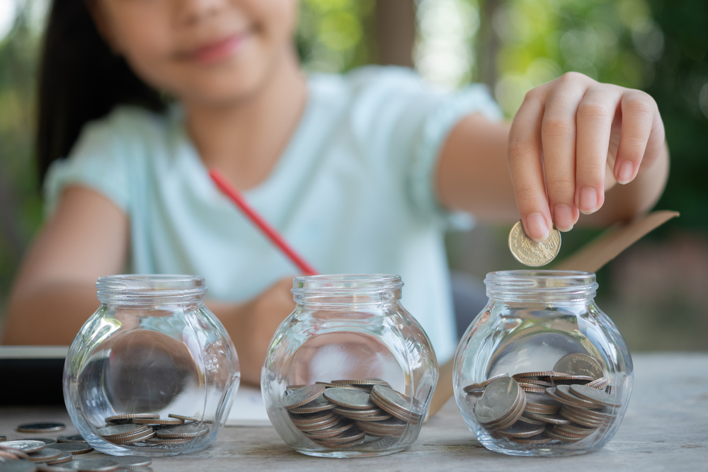 Cara Mengajarkan Anak Menabung Sejak Kecil