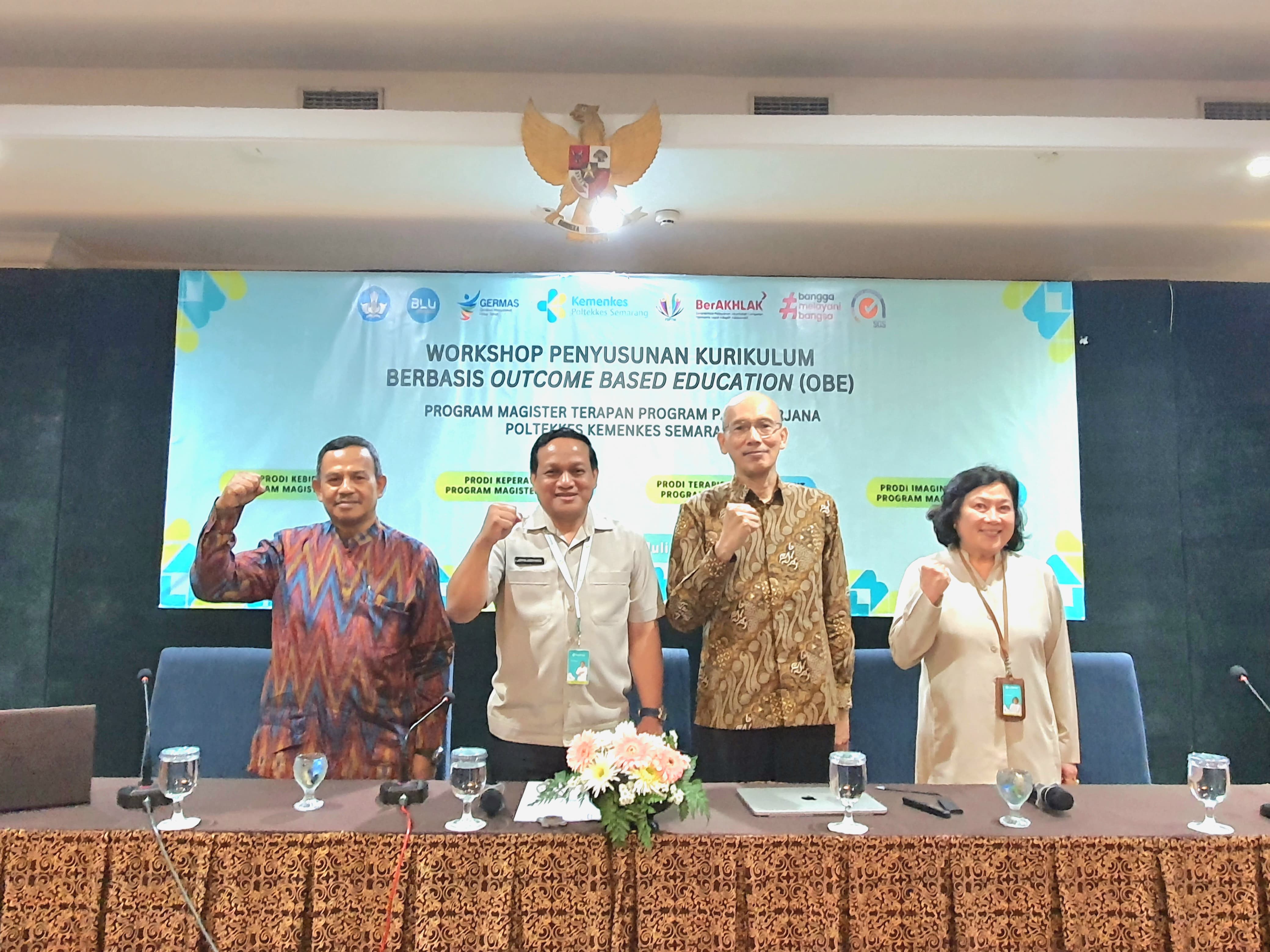 Guru Besar UMP Jadi Narasumber Workshop Kurikulum OBE di Poltekes Kemenkes Semarang