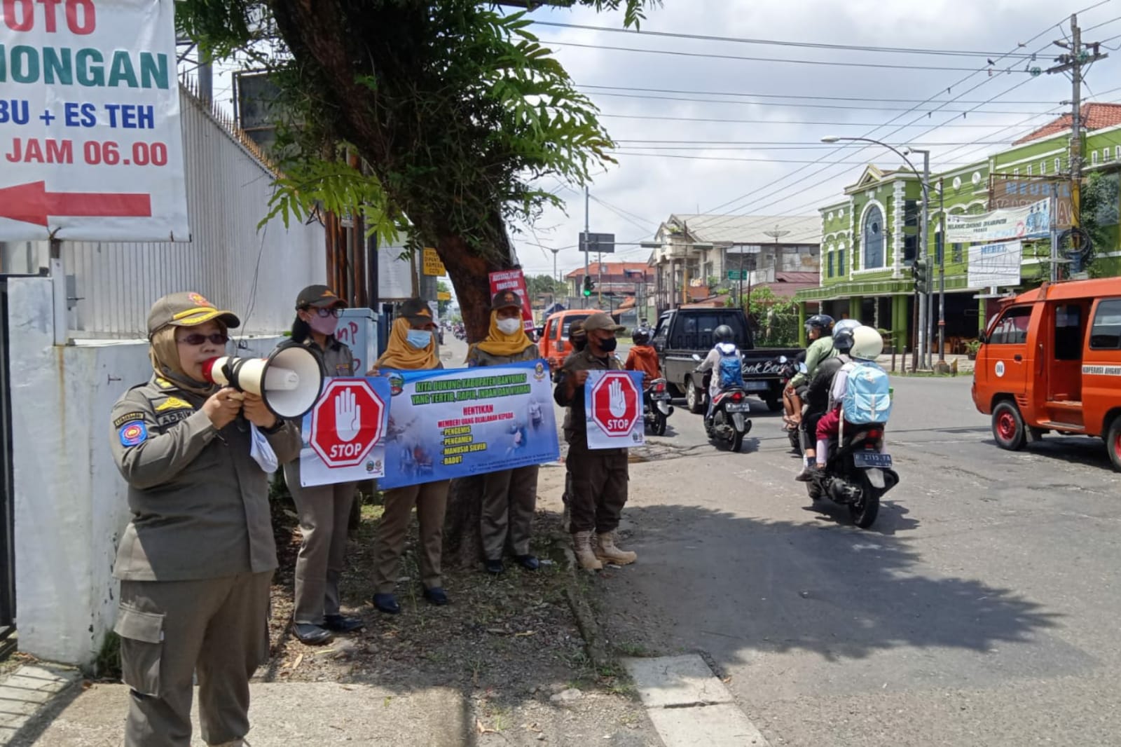 Tipiring Bagi PGOT dan Pemberi Uang Kepada PGOT, Kasatpol PP : Kita Lihat Hasil Sosialisasi