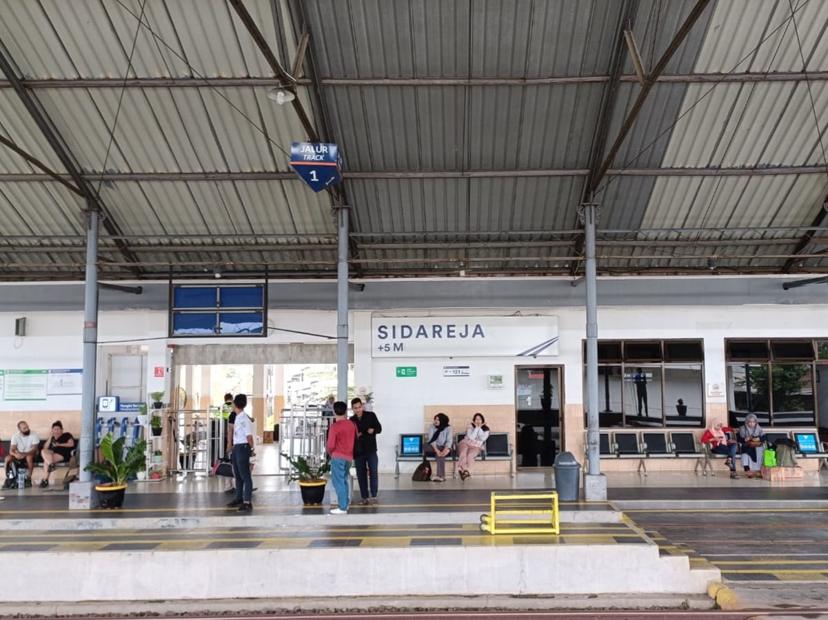 Capai 89 Ribu Penumpang, Stasiun Sidareja jadi Transit Perjalanan Wisata ke Pangandaran