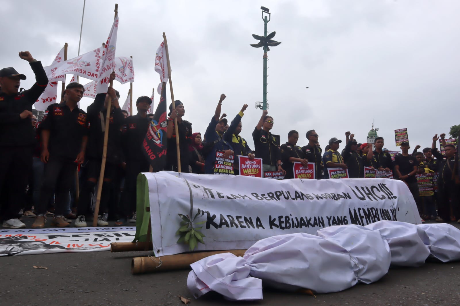 Massa ARB Desak UHC Banyumas Kembali Aktif, Pemkab Siapkan Dialog soal Data Desil ke Pusat