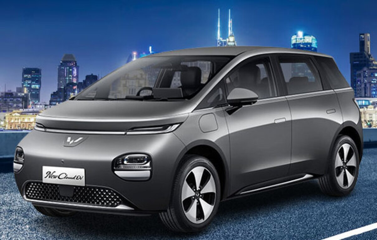 Mobil Listrik dengan Sofa Mode? Simak Keunggulan Wuling Cloud EV