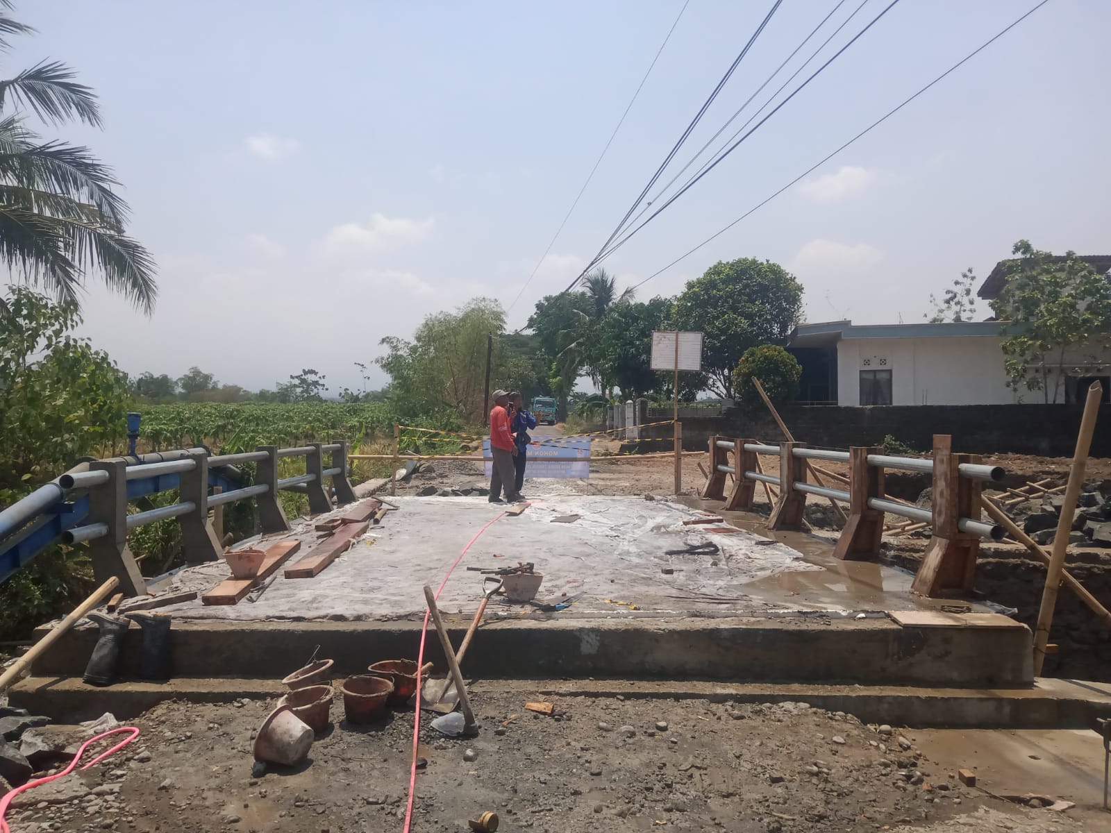 Progres 81,9 Persen, Jembatan Kali Kabong Bojanegara Ditargetkan Dibuka 21 Oktober
