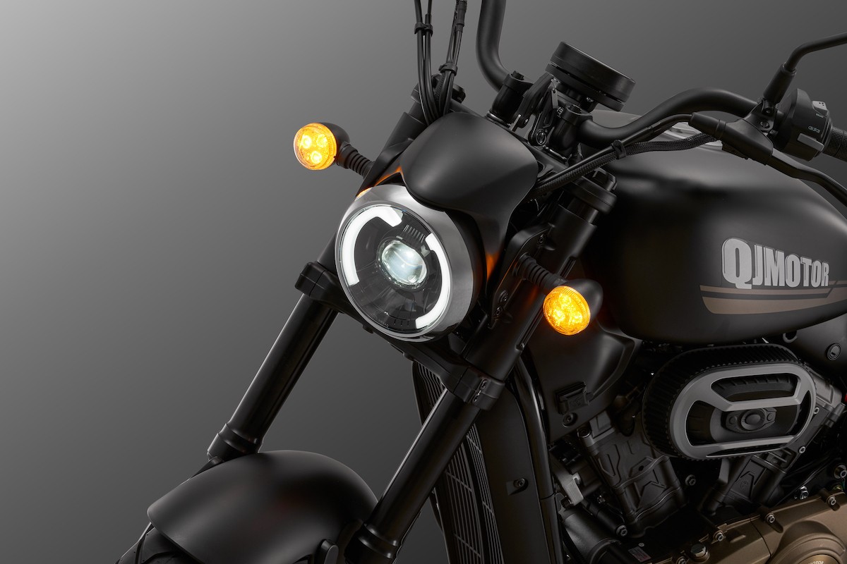 Kalcer Banget! SRV 250 MT Motor Cruiser Retro Buat Kamu yang Suka Tampil Beda