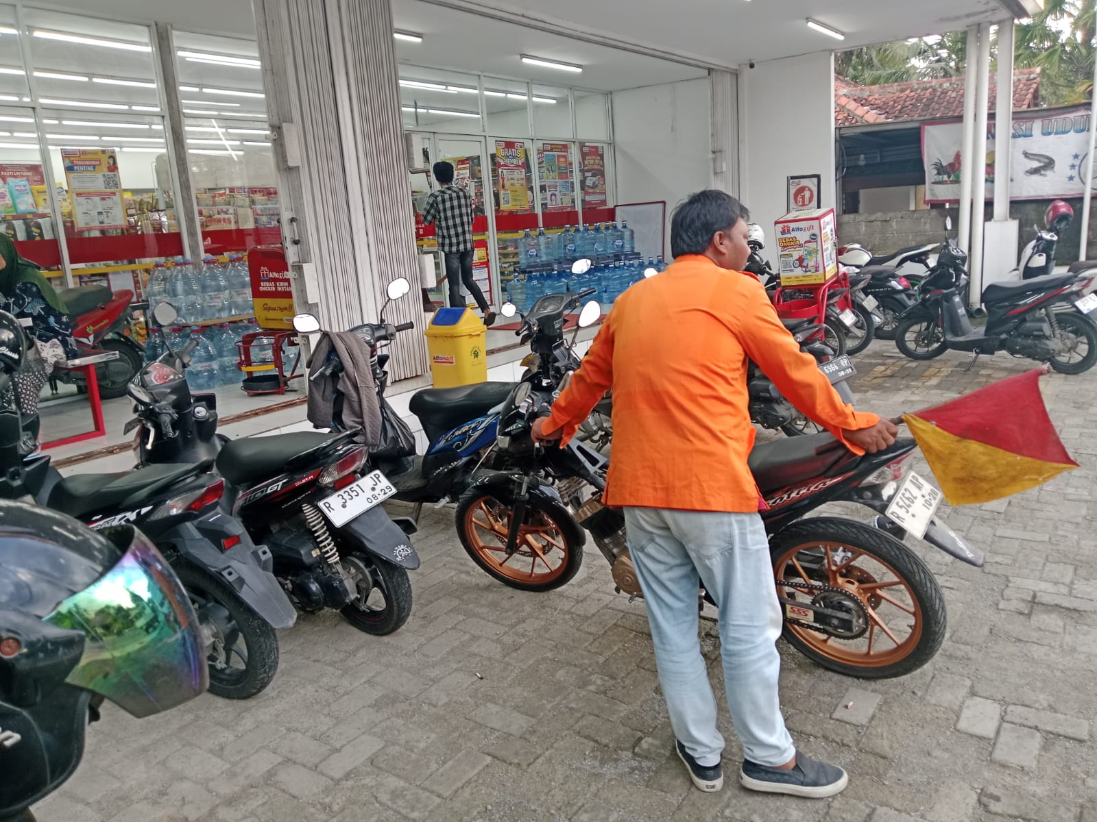 Tarik Uang di ATM Diminta Parkir, Dishub Cilacap Akan Turun Tangan