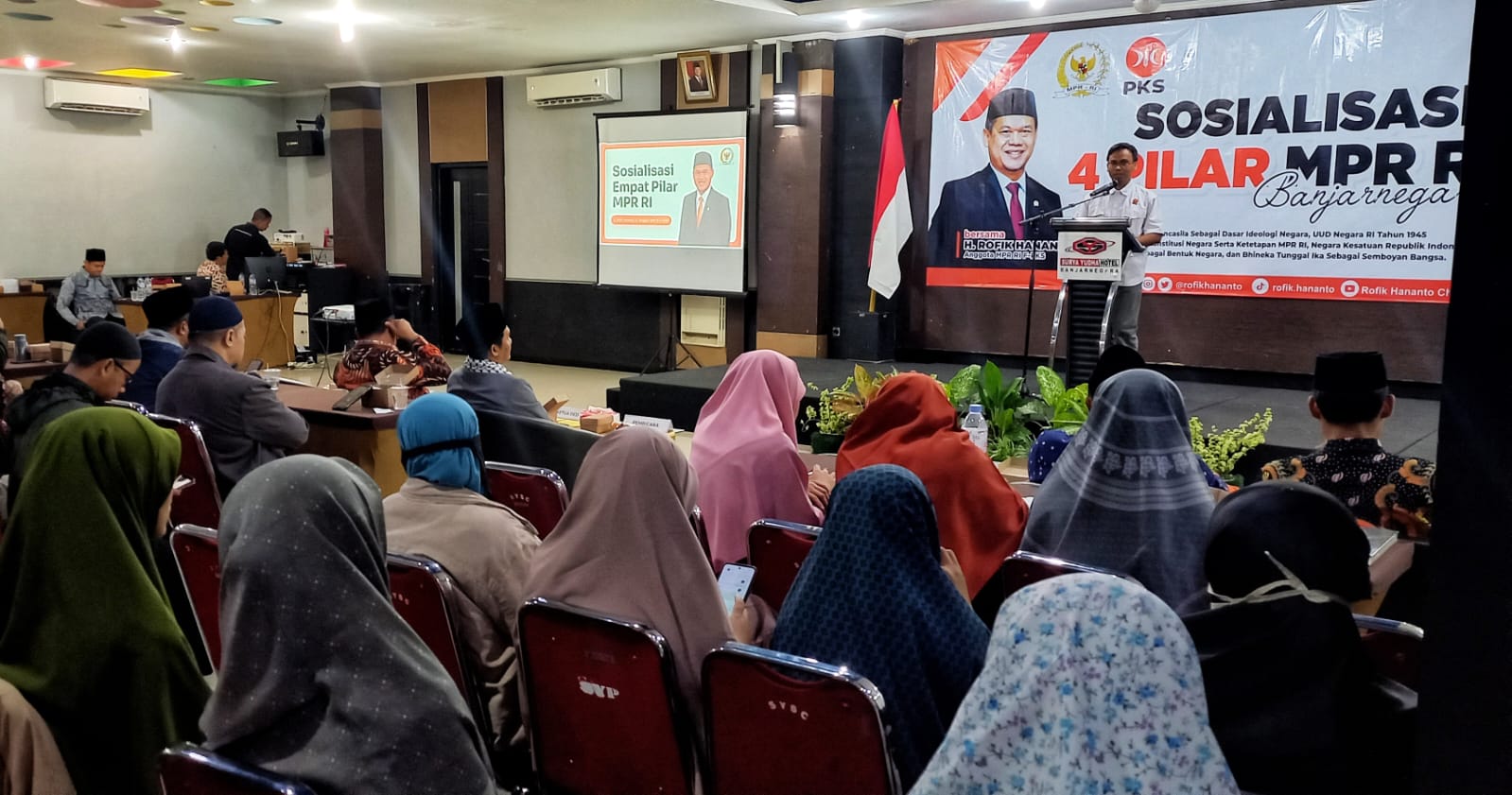 Rofik Hananto Tekankan Internaliasi Empat Pilar MPR RI kepada Kader PKS Banjarnegara