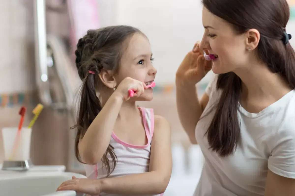Cara Mengajarkan Anak Rajin Sikat Gigi Sejak Kecil