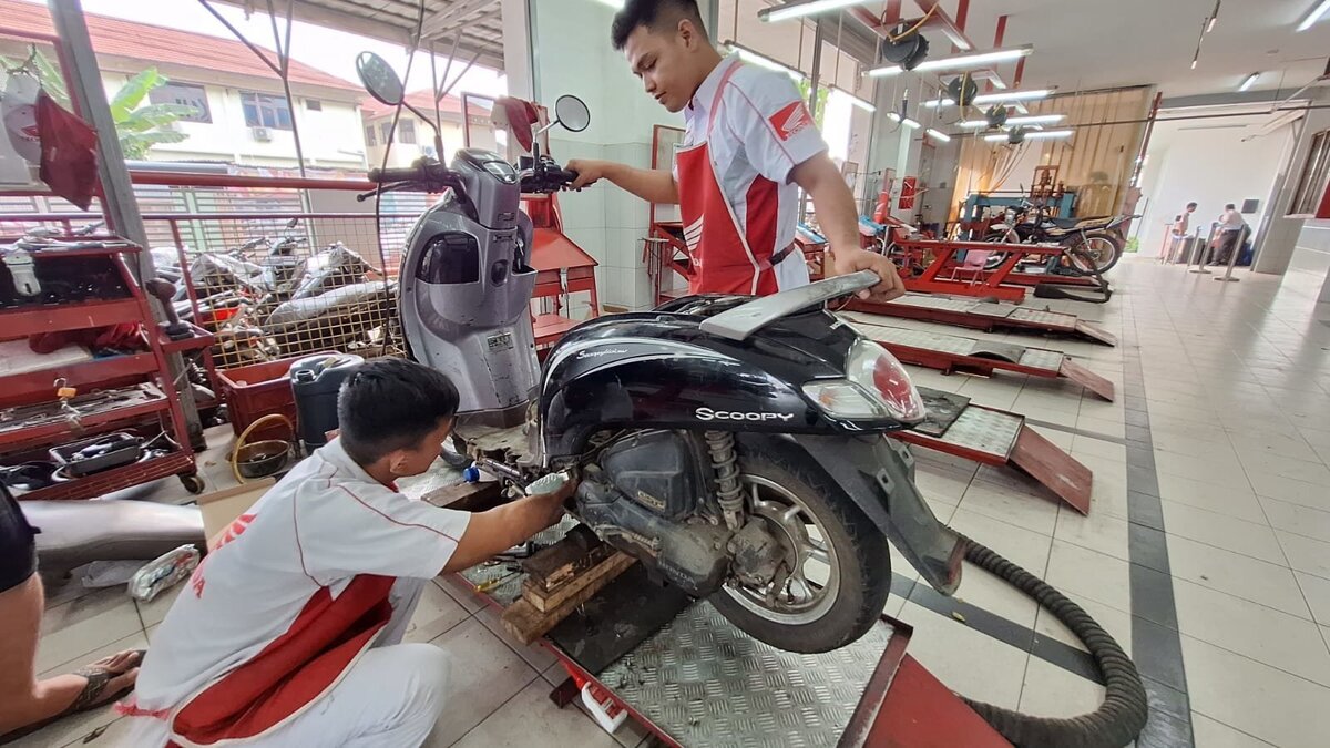 7 Tips Menjaga Motor Matic Agar Selalu Awet