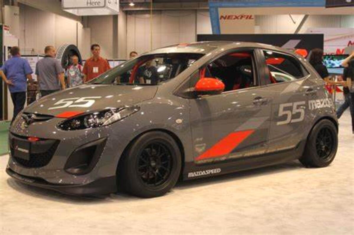 Modifikasi Mobil Mazda2, Makin Ganteng dan Stylish di Jalanan