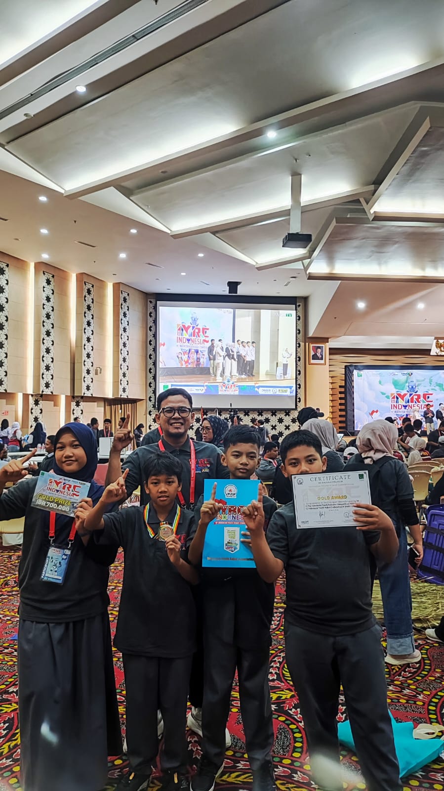 Siswa SD UMP Raih Emas Robotik Tingkat ASEAN