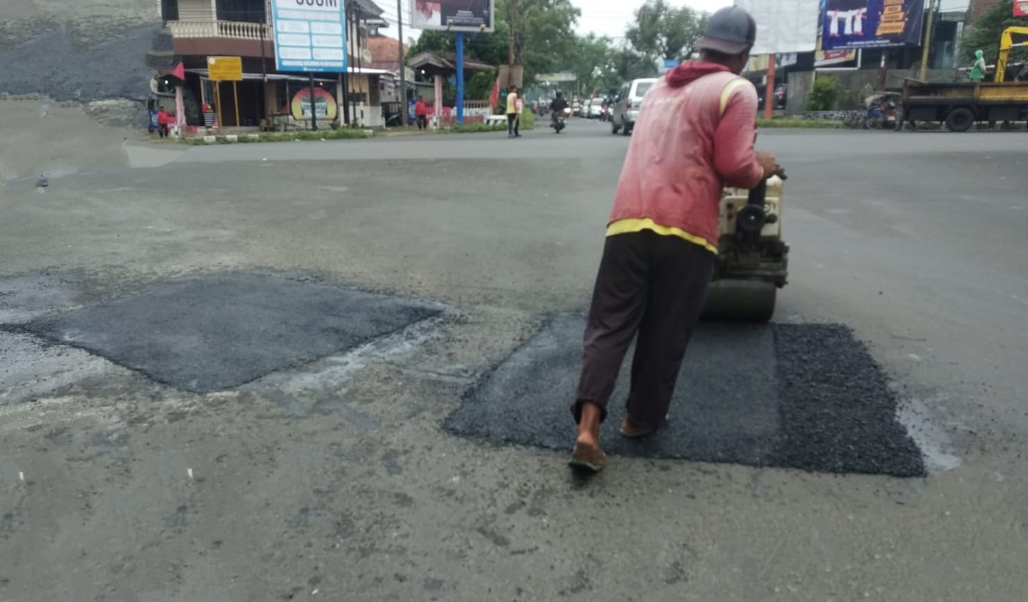 Dianggarkan Rp 8,5 Miliar Setahun, Penambalan Jalan Berlubang Dikebut