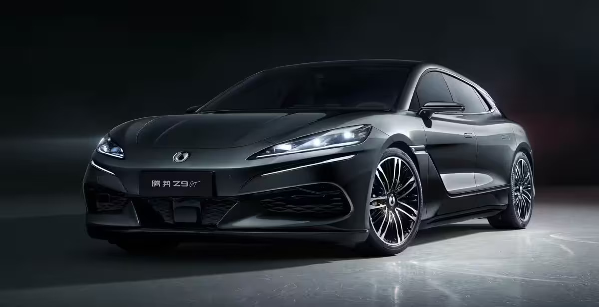 BYD Sukseskan GIIAS 2025 Dengan Debut BYD Denza Z9 dan YangWang U9 di Indonesia