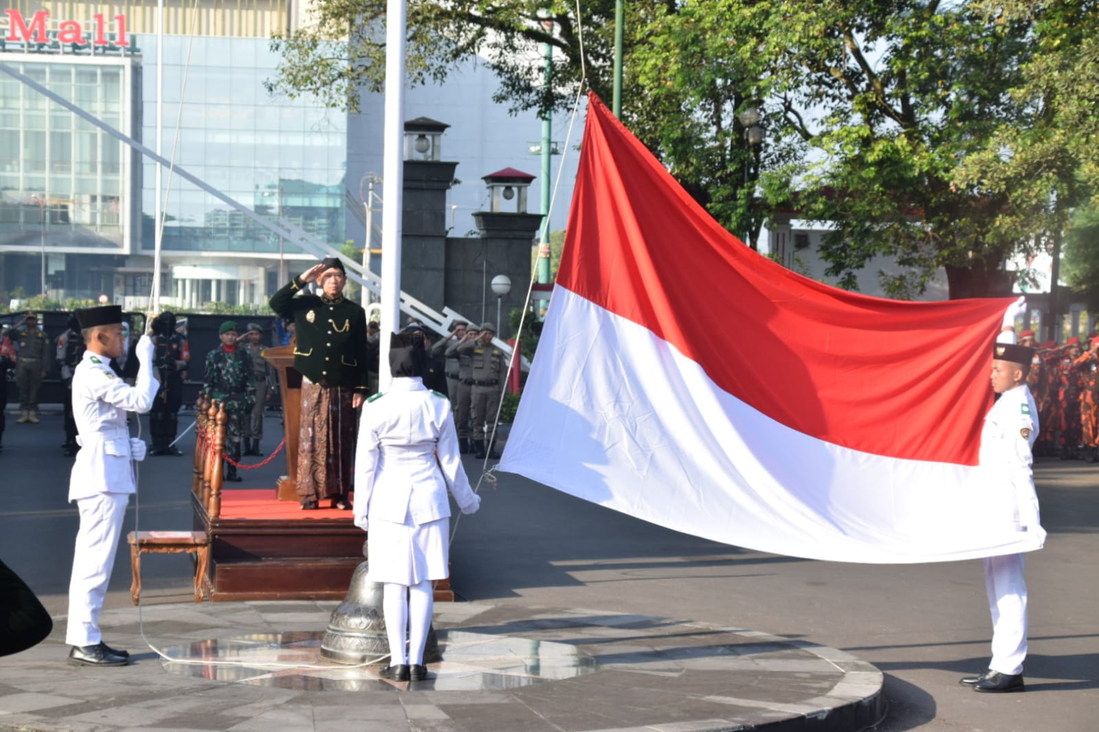 Bupati Banyumas Ajak Masyarakat Gali Potensi Desa Saat Upacara Hari Lahir Pancasila 