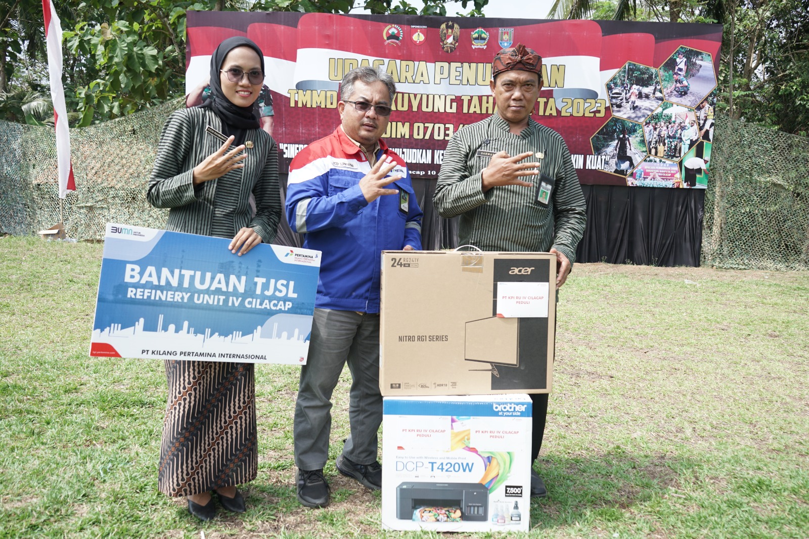 Sinergi dengan TNI, Kilang Cilacap Turut Sukseskan TMMD di Dayeuhluhur