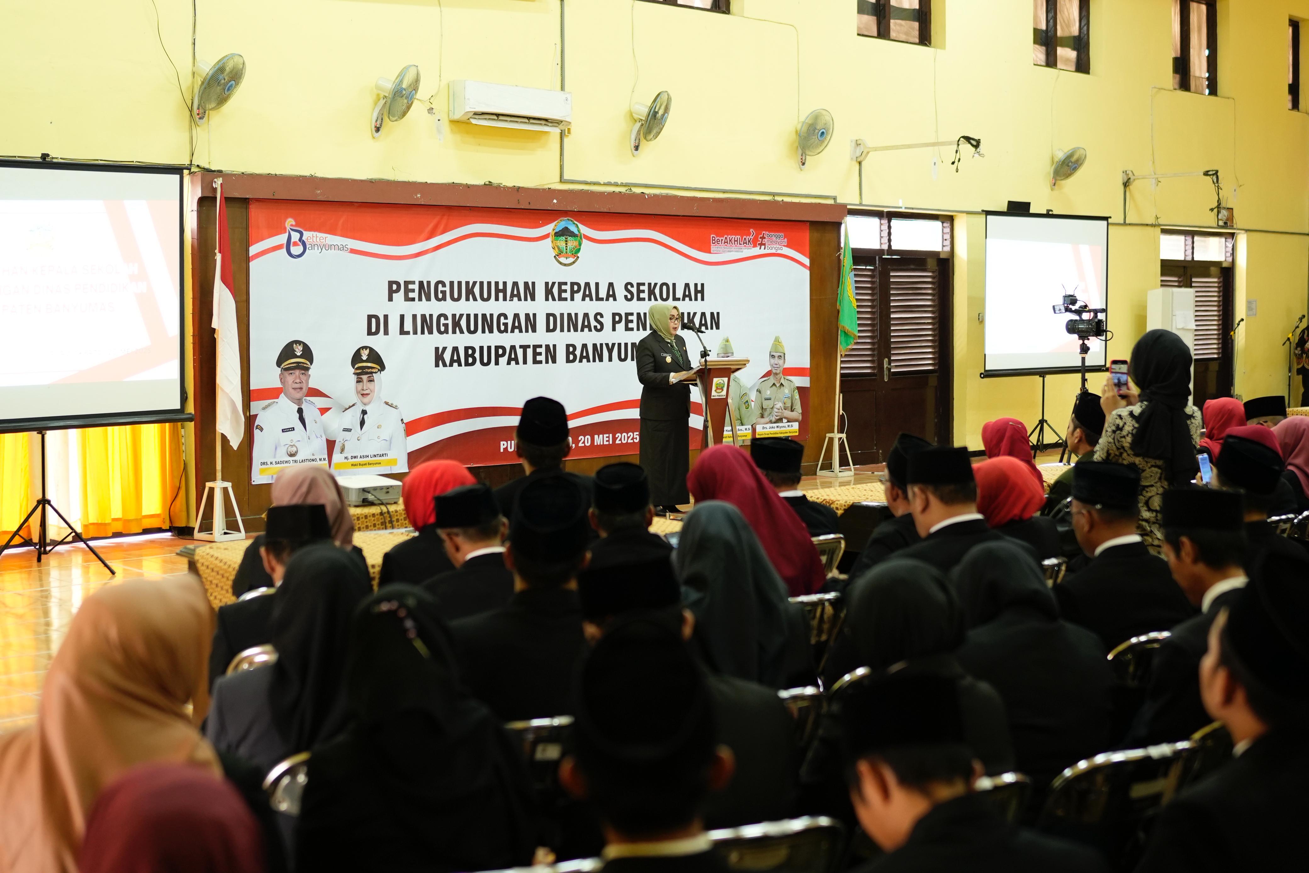 229 Kepala Sekolah Dikukuhkan, Wabup Minta Kepala Sekolah Adaptif