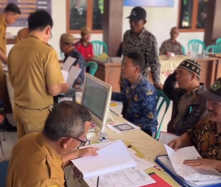 52 Tempat Ibadah di Cilacap Terima Hibah