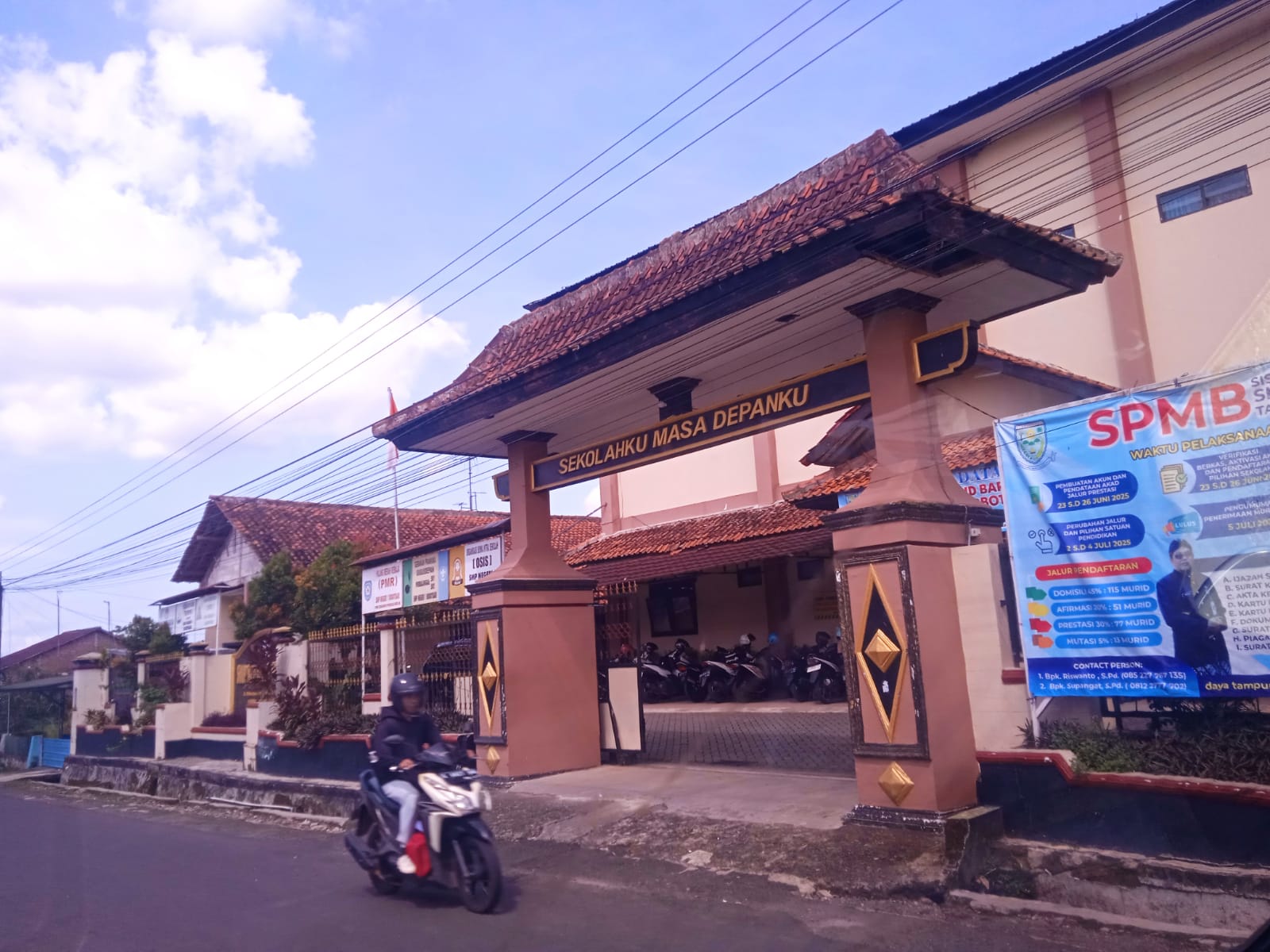 Masyarakat Bisa Laporkan Pungutan Saat Pendaftaran SPMB