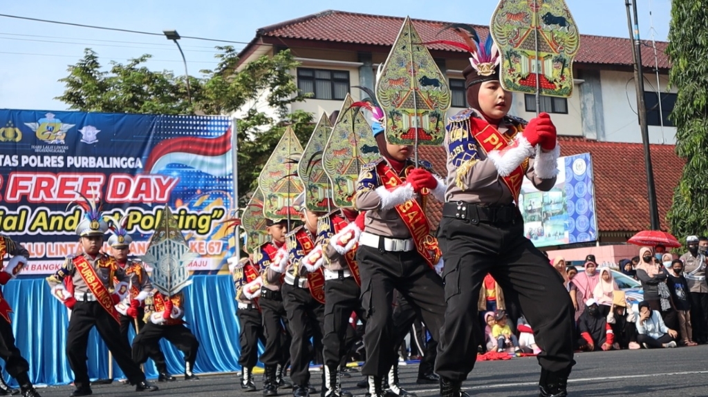 Pocil Polres Purbalingga Tampil Memukau dalam Acara CFD di Alun-alun 