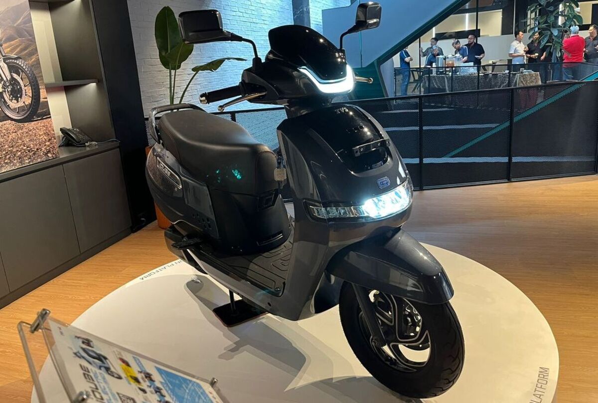 Motor Listrik TVS iQube S Dijual Seharga Rp 50 Jutaan, Tawarkan Spek Modern dan Jarak Tempuh 145 KM