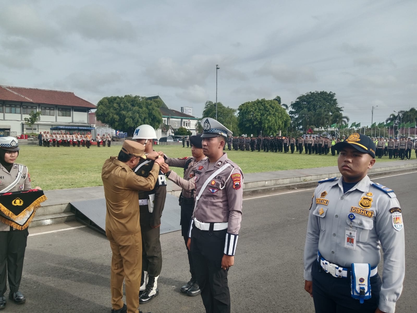 Ratusan Personel Gabungan Ikuti Apel Operasi Lilin Candi 2025 di Cilacap