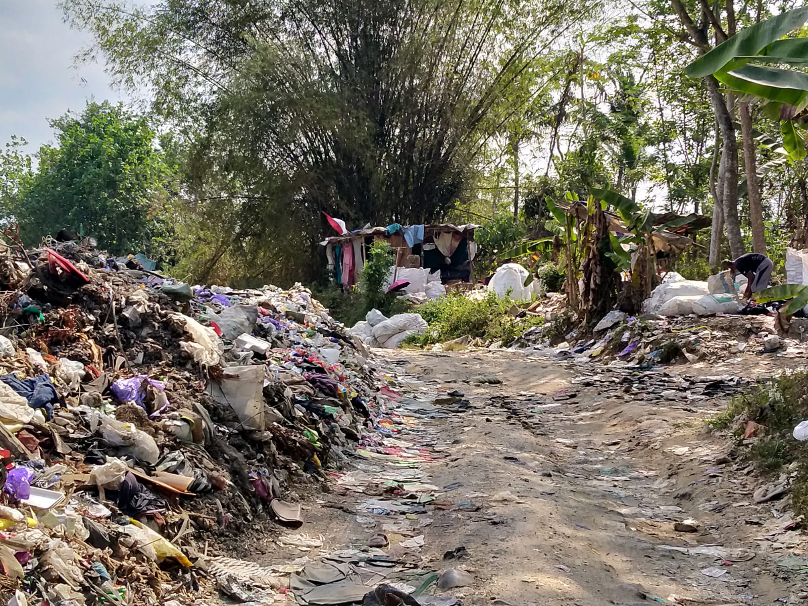 Sebelum Dibuang Ke TPA Tipar Kidul, Kendaraan Sampah Wajib Masuk Hanggar Ajibarang