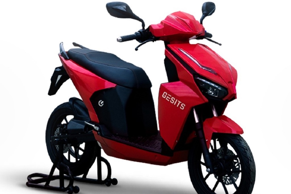 Kendaraan Motor Listrik Tidak Menggunakan Oli Motor, Simak Jawabannya!