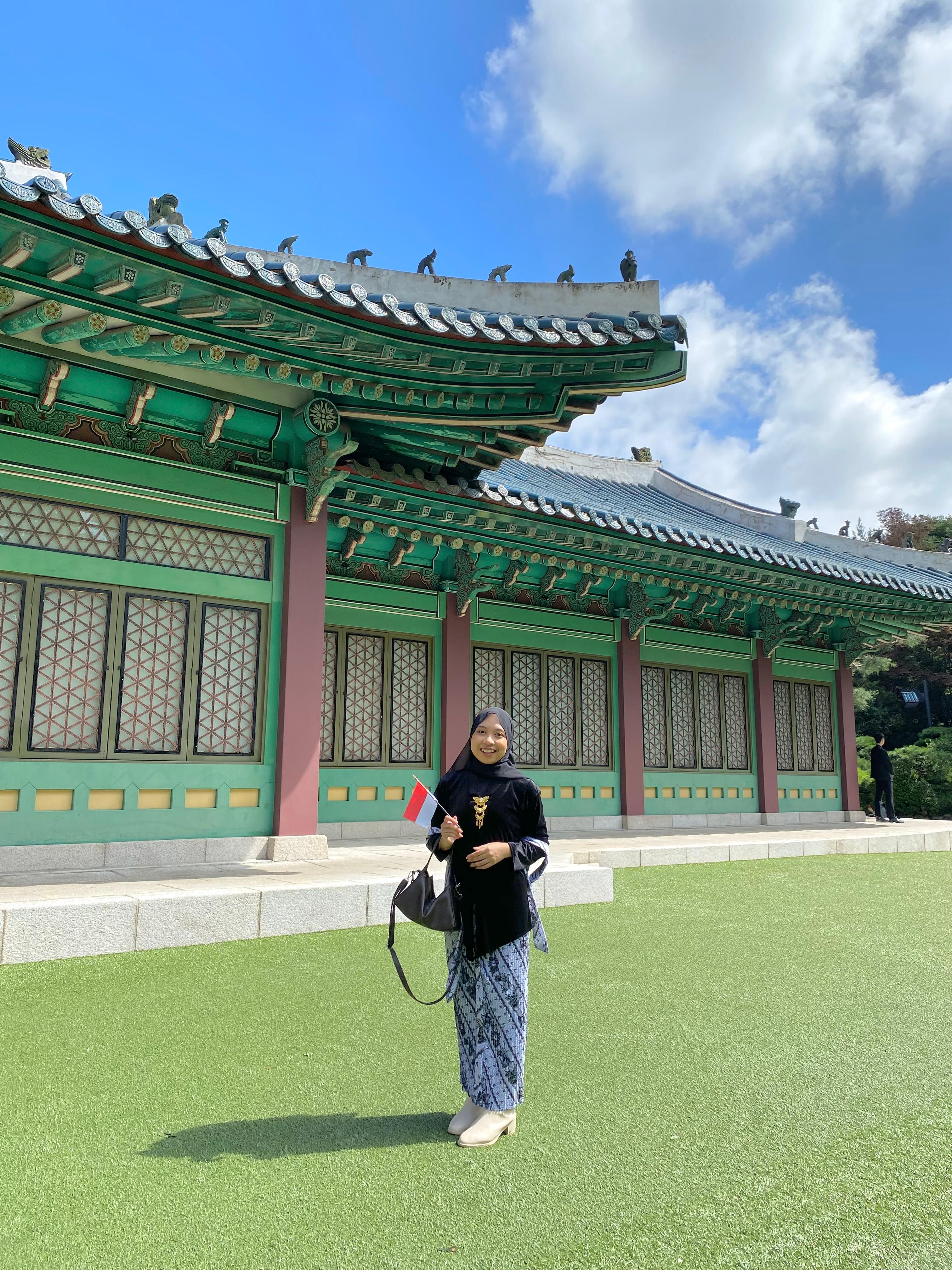 Dari Banjarnegara ke Seoul: Nurbaety Lega, Alumni UMP yang Menginspirasi di Panggung Internasional