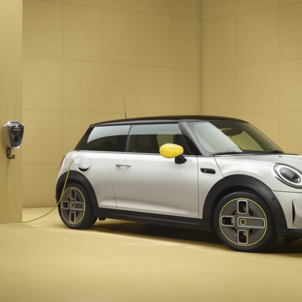 Rekomendasi Mini Cooper Bekas Harga Rp 300 Jutaan