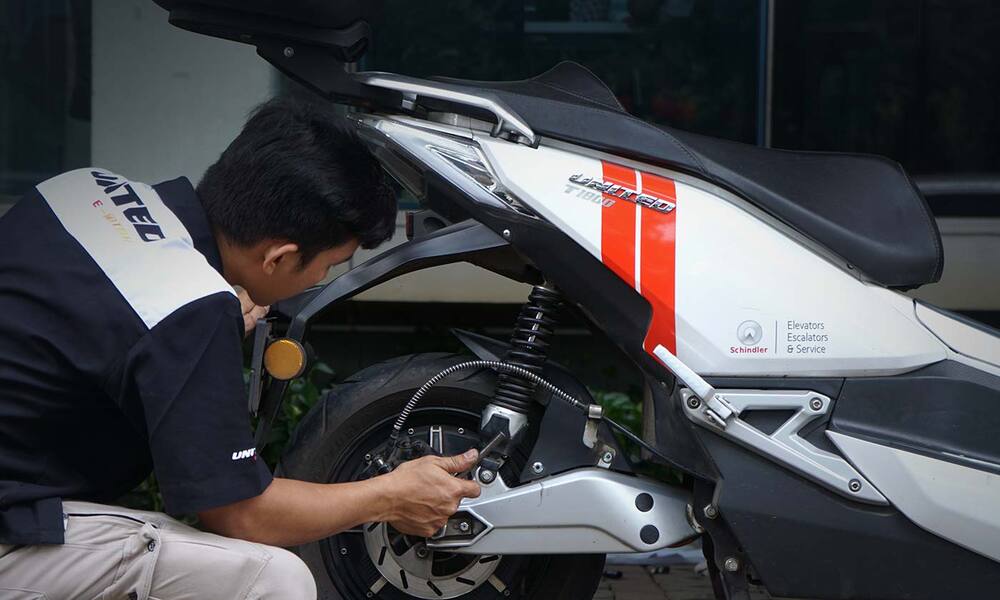 5 Perawatan Mudah untuk Motor Murah Honda EM1 e agar Tetap Optimal