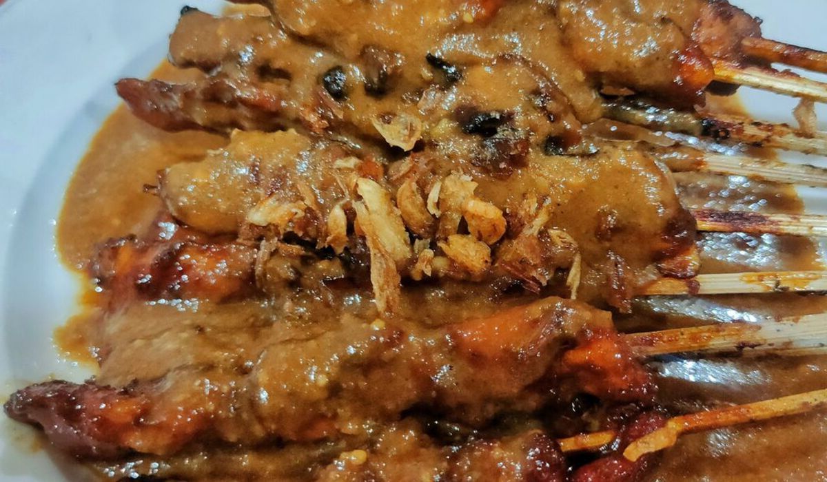 Wisata Kuliner Sate Ayam Martawi Khas Cilacap yang Berbeda dari Sate Lainnya