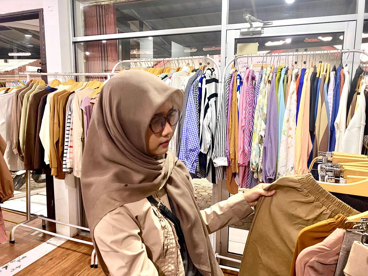 Jena House Rutin Hadirkan Model Baru untuk Outfit Formal atau Santai
