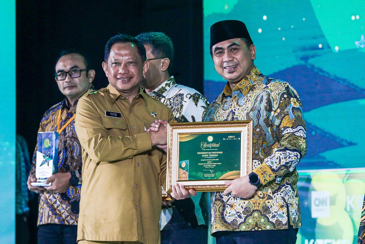 Jateng Boyong Enam Penghargaan Adinata Syariah 2026, Taj Yasin Percepat Kawasan Industri Halal