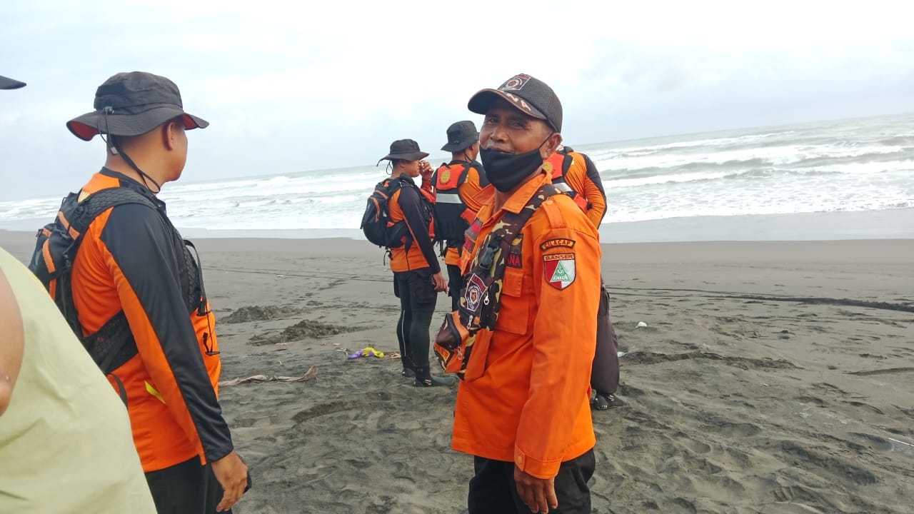 Empat Anak Mandi di Pantai Wagir Indah Cilacap, Tiga Anak Tenggelam dan Satu Anak Selamat 