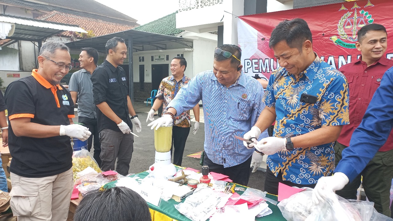 266 Barang Bukti Dimusnahkan, Kejari Banjarnegara Tegaskan Komitmen Cegah Penyalahgunaan