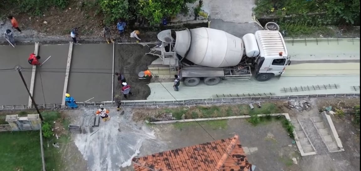 Pengecoran Jalan Jeruklegi Kulon–Sawangan Dimulai