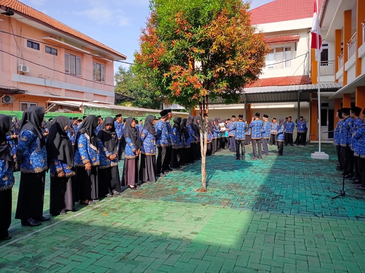 Empat Guru MTsN Kebumen Raih Kenaikan Pangkat