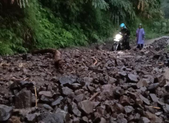 Hujan Deras di Purbalingga, Longsor Terjadi di Desa Sirau dan Debit Air di Objek Wisata Curug Nini Naik