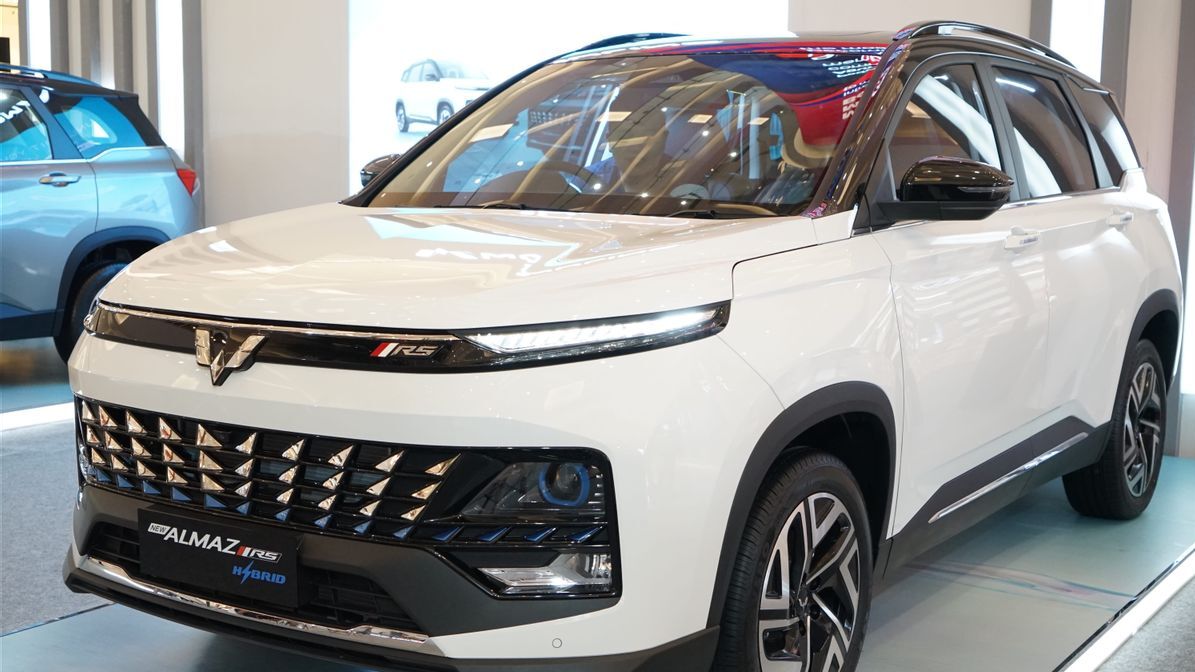 Ini Kehebatan Wuling Almaz RS 2025 yang Bikin SUV Lain Minder