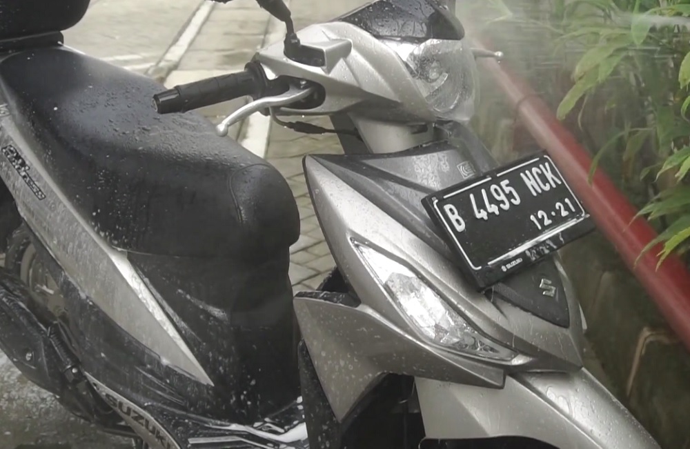 Stop Cuci Motor Matic Saat Mesin Panas, Ini Loh Bahayanya