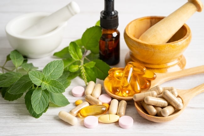 Di Balik Hangatnya Herbal Kemasan, Ada Risiko untuk Hati