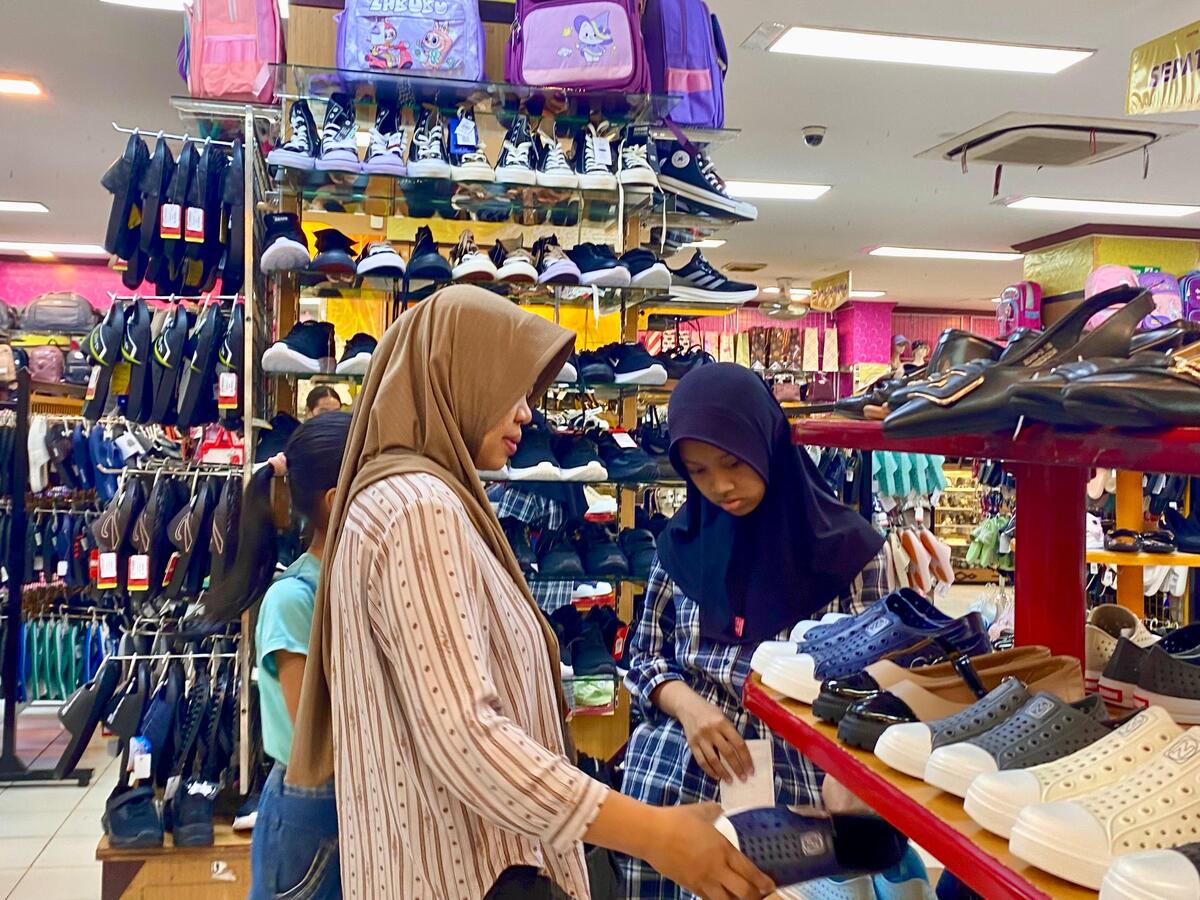 Duta Mode Beri Diskon Hingga 50 Persen untuk Alas Kaki