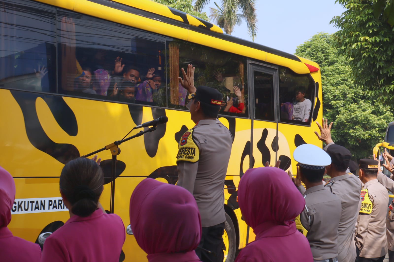 Ngirit 800 Ribu, Begini Cerita Warga Rawalo Ikuti Angkutan Balik Gratis Polresta Banyumas 