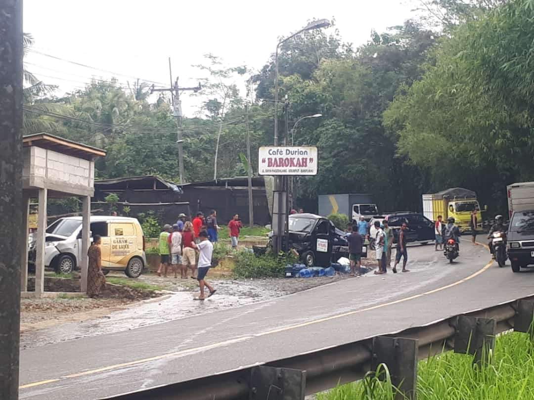 Tiga Mobil Terlibat Kecelakaan Beruntun di Jalan Raya Banyumas-Kemranjen