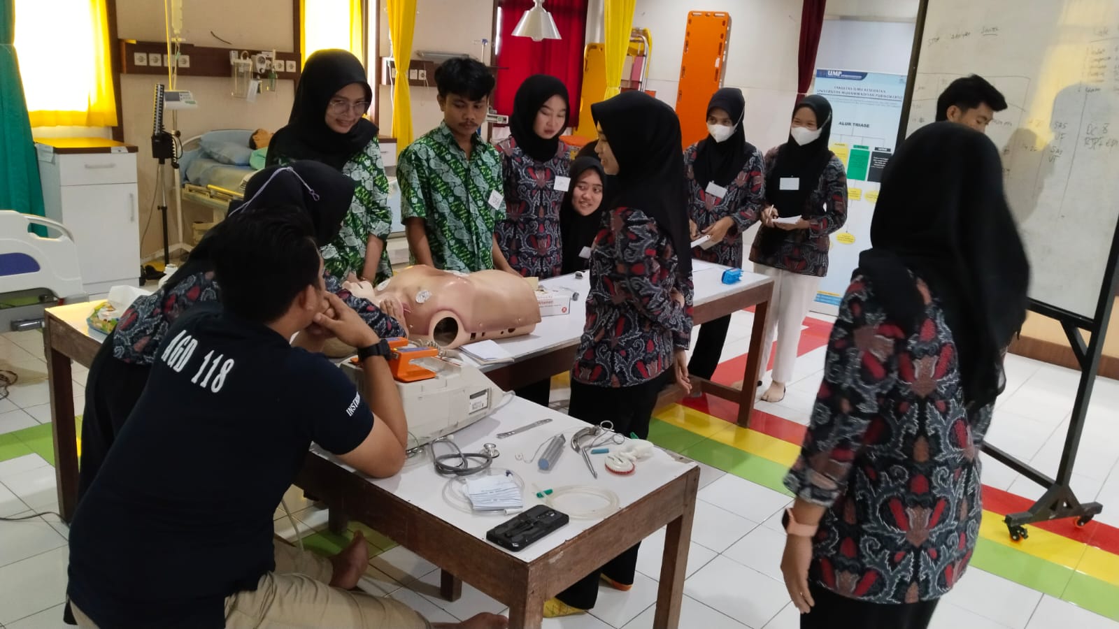 Prodi Keperawatan D3 dan Prodi Profesi Ners UMP Gelar Basic Trauma & Cardiac Life Support