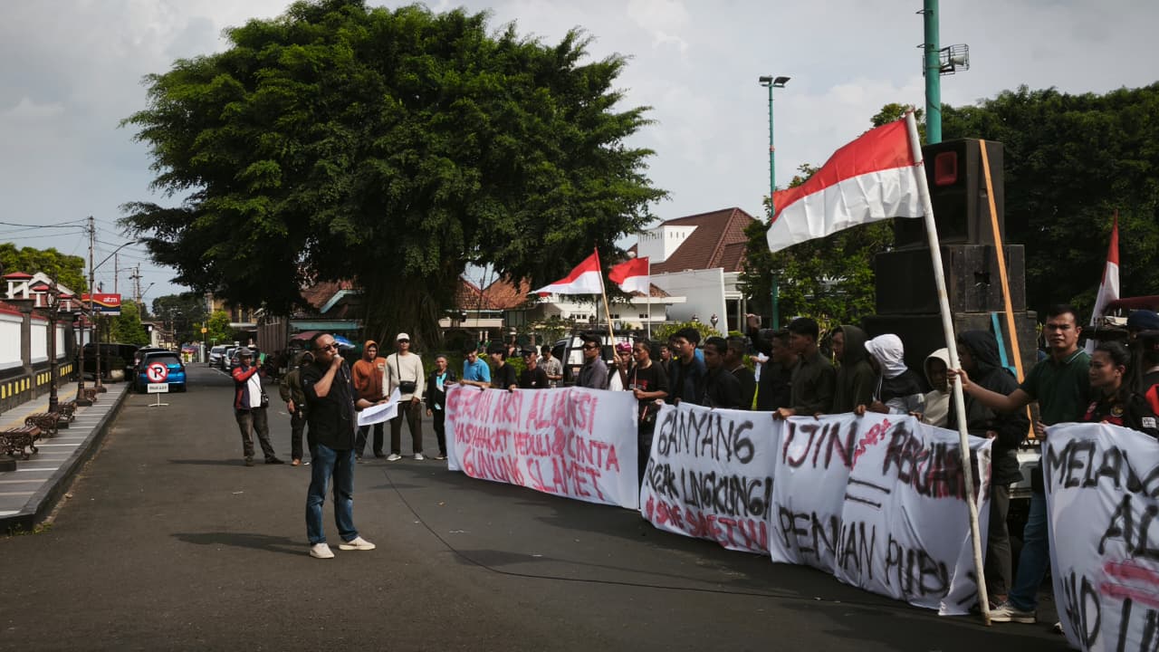 Aliansi Masyarakat Peduli dan Pecinta Gunung Slamet Minta Pemkab Tindak Tegas Pelaku Perusakan Lingkungan 
