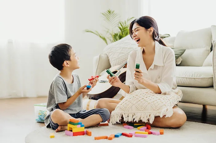 Mengenal Permissive Parenting dan Dampaknya Bagi Anak