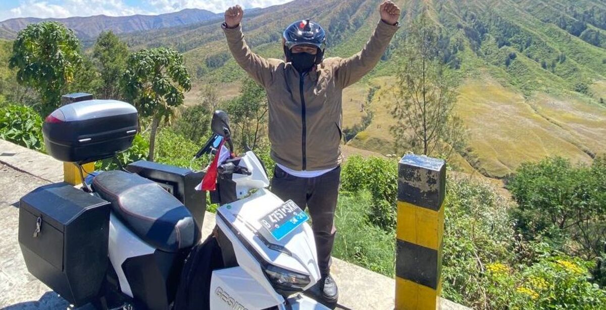 Doyan Jalan Jauh? Ini Dia 3 Motor Listrik Bisa Diajak Nanjak & Ngebut
