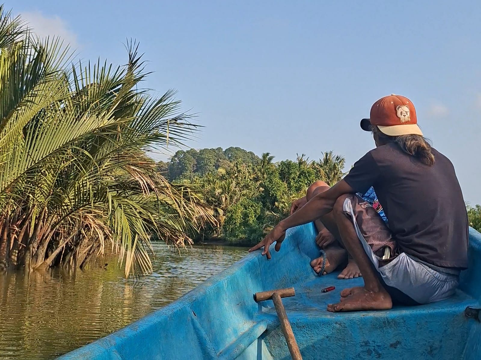 Warga Kampung Laut Cilacap Panen Rupiah dari Lidi Nipah