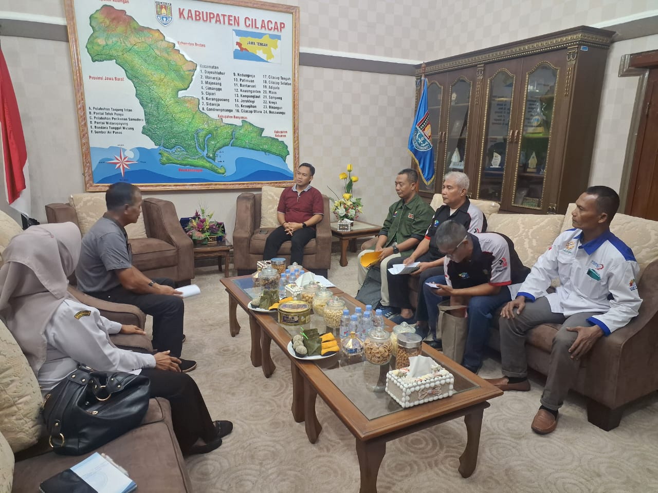 Serikat Pekerja Kembali Audiensi dengan Bupati Cilacap, Tuntut Kenaikan UMK dan Penetapan UMSK